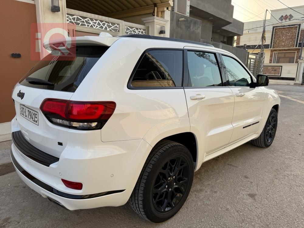 جيب جراند شيروكي